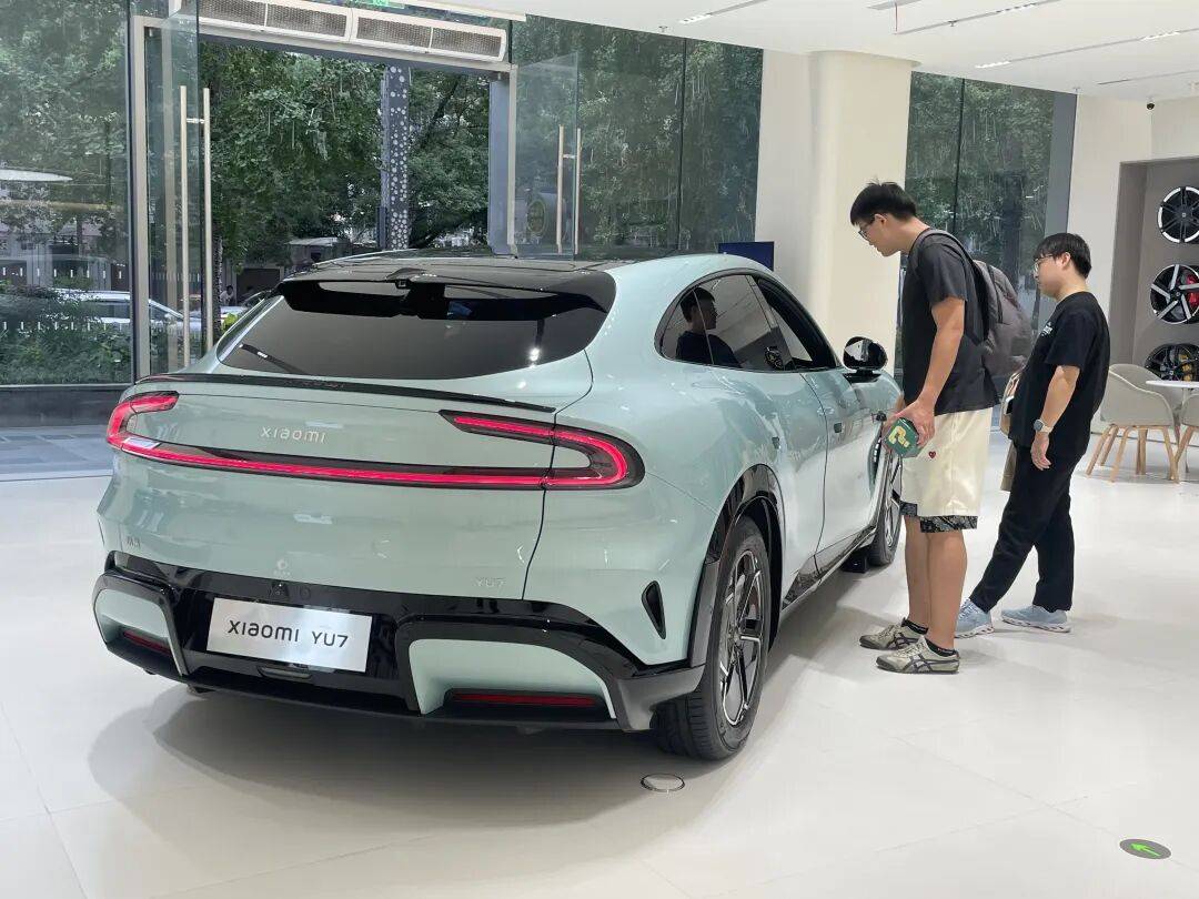 车轮飞滚十余米！武汉小米SU7断轴撞护栏<strong></p>
<p>莱特币行情</strong>，一月内两起脱落事故，官方回应仍含糊