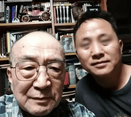 考古｜曝78岁李保田近况！找人维修窗户喝10元桶装水<strong></p>
<p>莱特币行情</strong>，生活超朴素！