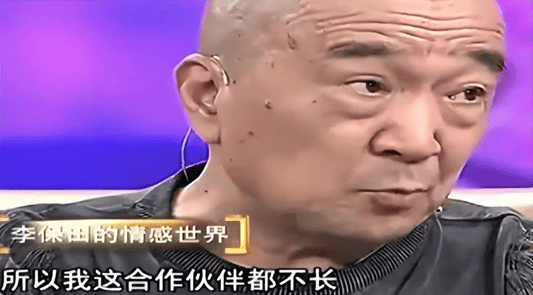 考古｜曝78岁李保田近况！找人维修窗户喝10元桶装水<strong></p>
<p>莱特币行情</strong>，生活超朴素！