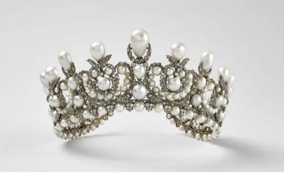 卢浮宫被盗的珠宝中<strong></p>
<p>莱特币行情</strong>，有拿破仑送给妻子的爱情信物