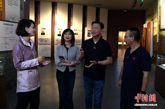 赖岳谦首次回福建上杭寻根祭祖：“台湾人就是中国人”