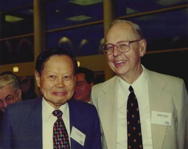 金灿荣：今日送别杨振宁<strong></p>
<p>BSV行情</strong>，他的贡献已经远远超过诺贝尔奖