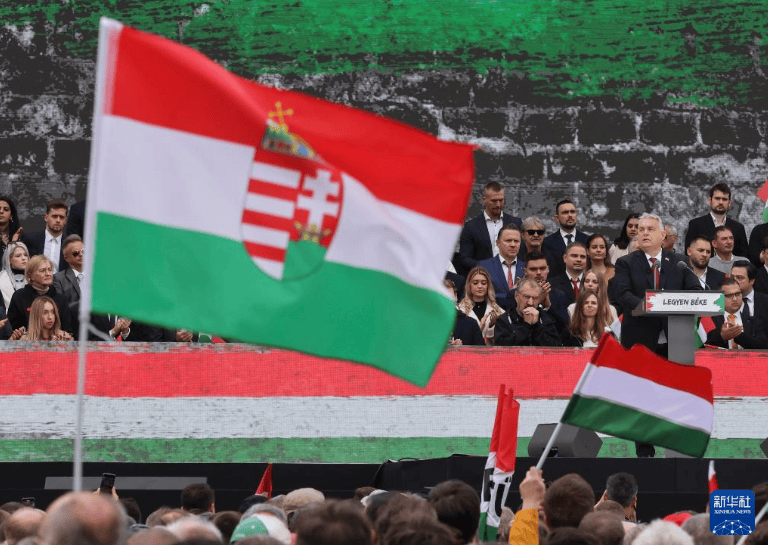 手机报·晚报丨每周一天“无作业日”<strong></p>
<p>BSV行情</strong>，如何实施？神舟二十一号，近日择机发射！