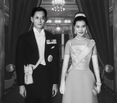 泰国王太后诗丽吉去世<strong></p>
<p>比特币行情</strong>，留下19顶奢华王冠和她的传奇一生