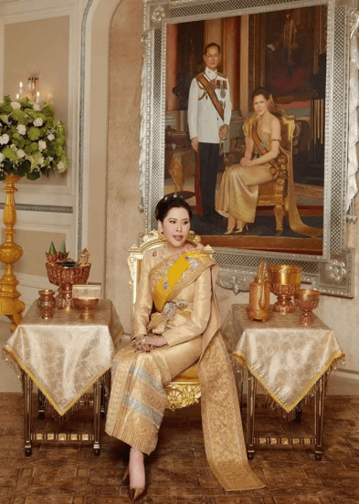 泰国王太后诗丽吉去世<strong></p>
<p>比特币行情</strong>，留下19顶奢华王冠和她的传奇一生