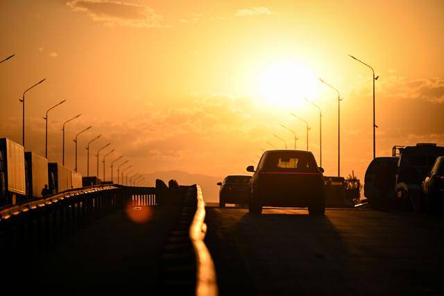 青年说 | 到中亚<strong></p>
<p>区块链挖矿行情</strong>，奔赴一场激动人心的“探秘”