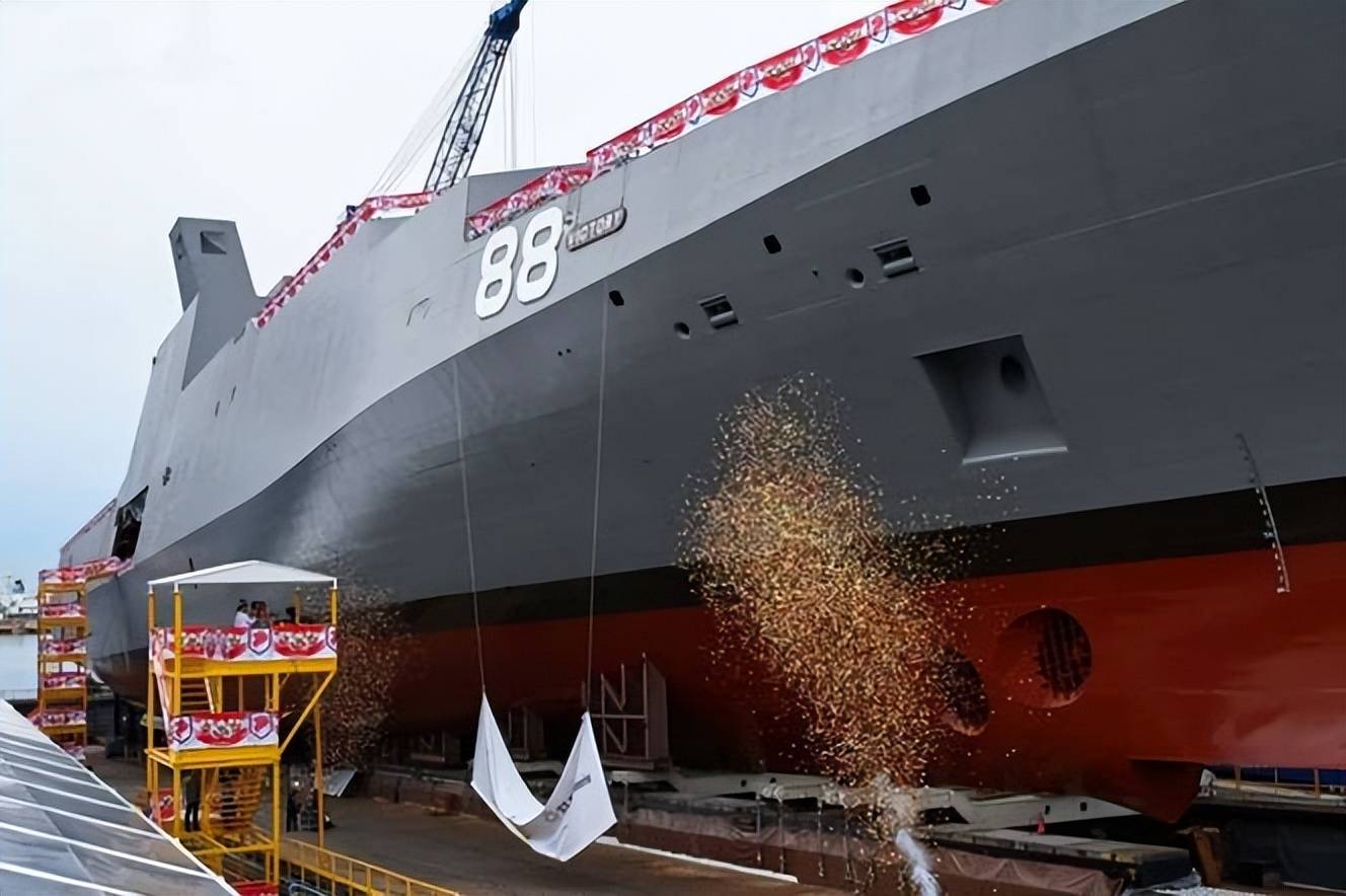 人口不足600万的小国<strong></p>
<p>区块链挖矿行情</strong>，建造8000吨级大型战舰，新加坡“胜利号”多用途战斗舰亮相