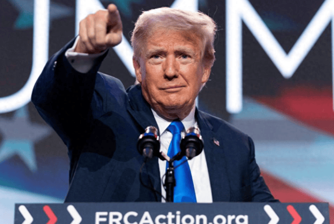 中国被做局了？刚拿下稀土大单，特朗普又要开“第二枪”，全球收到通告，对外释放信号非同寻常