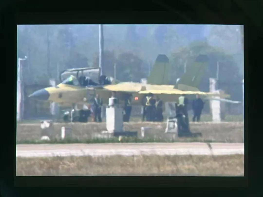 歼-35青春版<strong></p>
<p>BITOP价格</strong>？076专用舰载机？新机“超级小黄蜂”究竟是干嘛的？