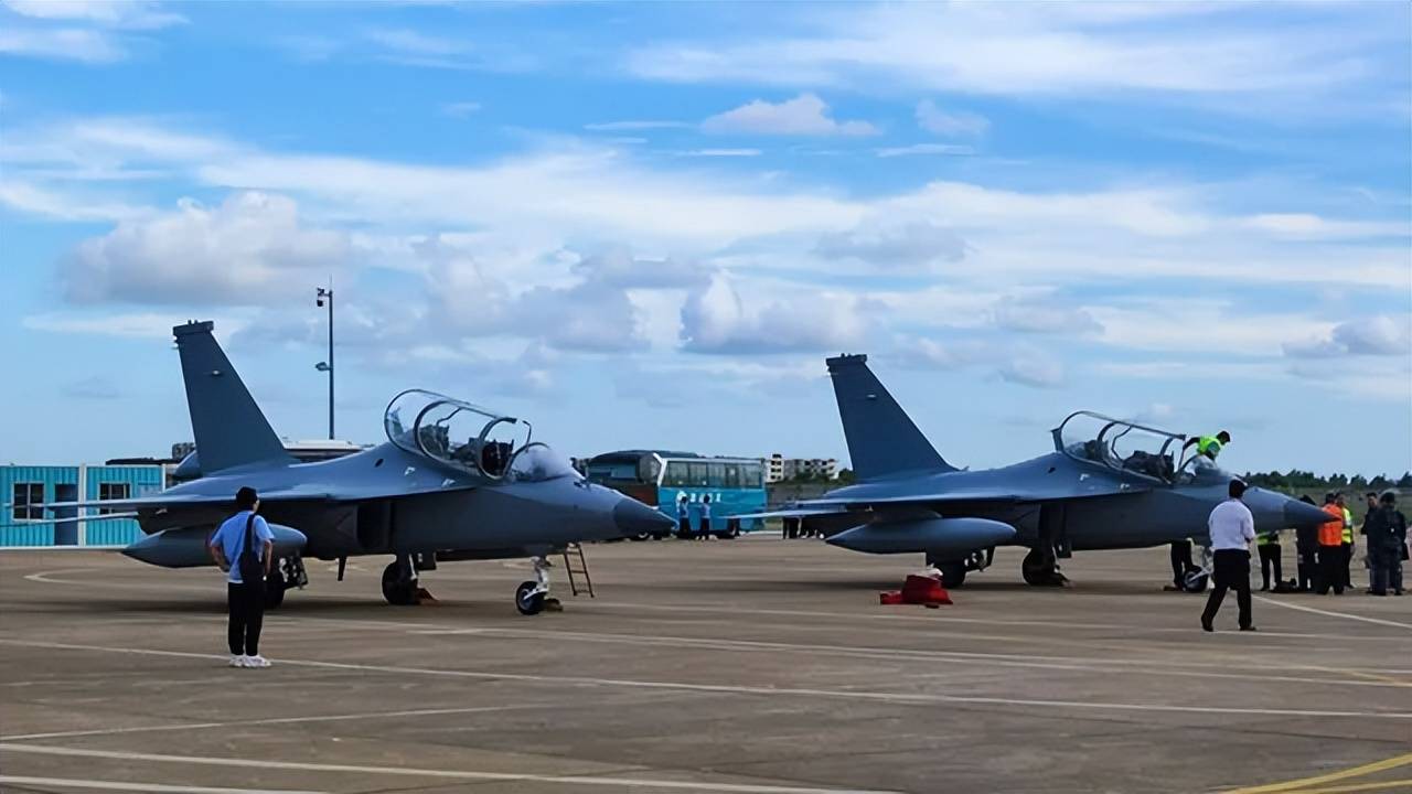 歼-35青春版<strong></p>
<p>BITOP价格</strong>？076专用舰载机？新机“超级小黄蜂”究竟是干嘛的？