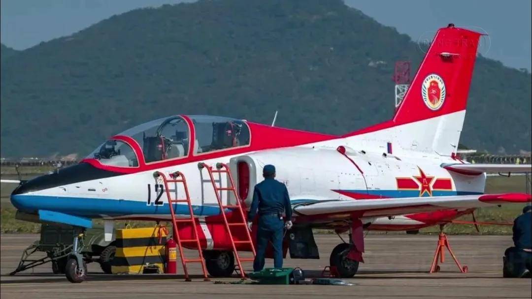 歼-35青春版<strong></p>
<p>BITOP价格</strong>？076专用舰载机？新机“超级小黄蜂”究竟是干嘛的？