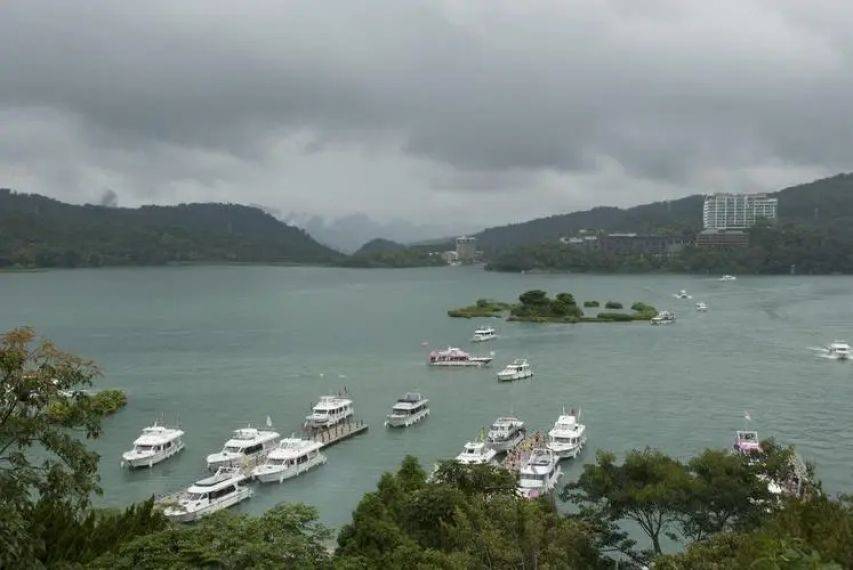 两岸统一众望所归！台湾岛内掀起入党潮<strong></p>
<p>BTC价格</strong>，869人加入国民党，洪秀柱出面促统，果然没让大陆失望！