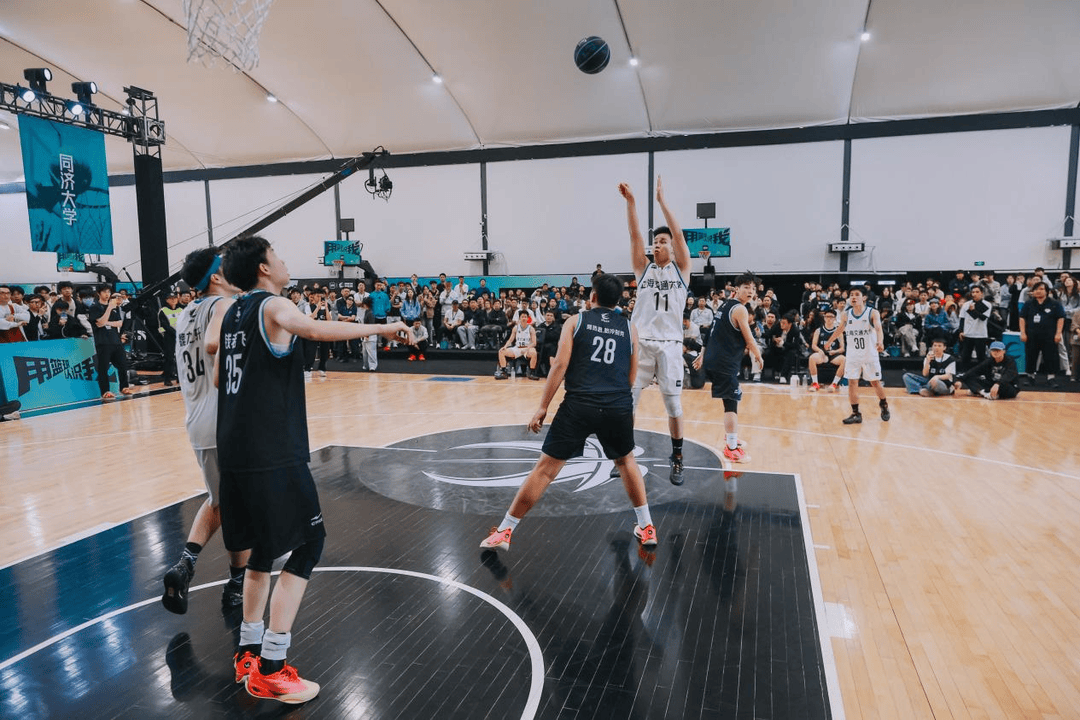 复旦、交大、同济等八大高校集结<strong></p>
<p>比特币价格</strong>,得物App“新生杯”篮球赛首战上海