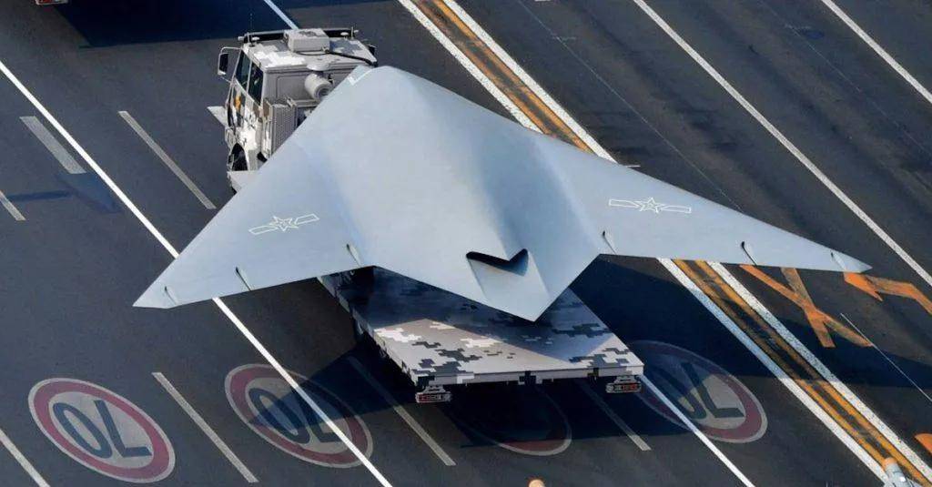 代号“玄龙”！攻击-11官宣服役<strong></p>
<p>泰达币价格</strong>，与歼-20、歼-16编队飞行