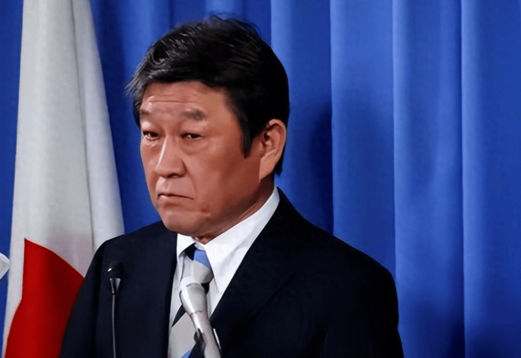 面对中国记者步步紧逼<strong></p>
<p>XRP价格</strong>，日本外相现场失语，恨不得同高市早苗当场割席！