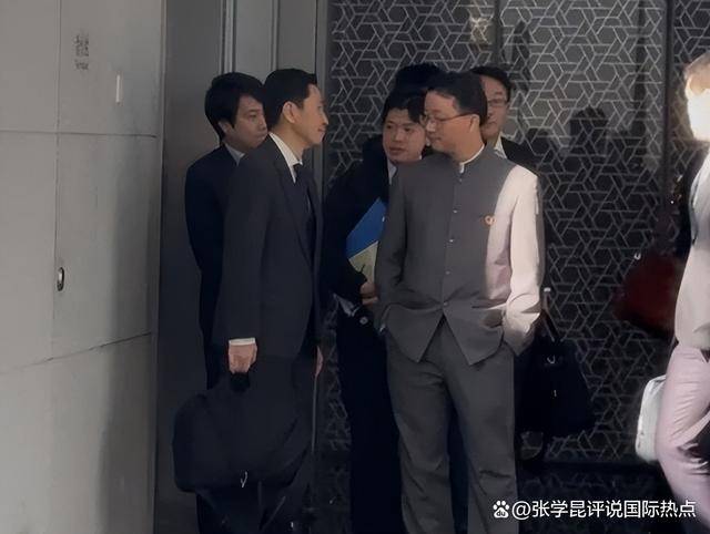 中方双手插兜<strong></p>
<p>瑞波币价格</strong>,日官员连连点头,一言不发离开外交部,这回摊大事