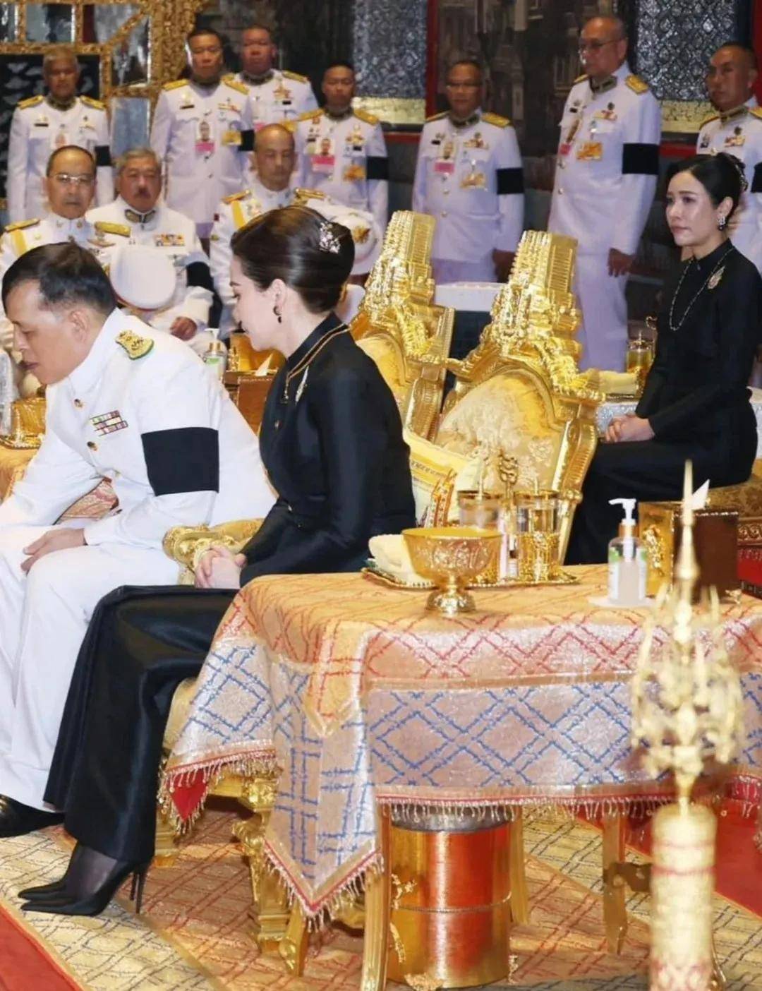 泰国王后访华“穿搭九宫格”出圈<strong></p>
<p>瑞波币价格</strong>，隆重珠宝展现用心诚意