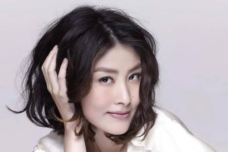 陈慧琳商演现场得知观众都是年消费200万元以上的VIP<strong></p>
<p>DOT价格</strong>,直呼“原来我也是一个优惠”