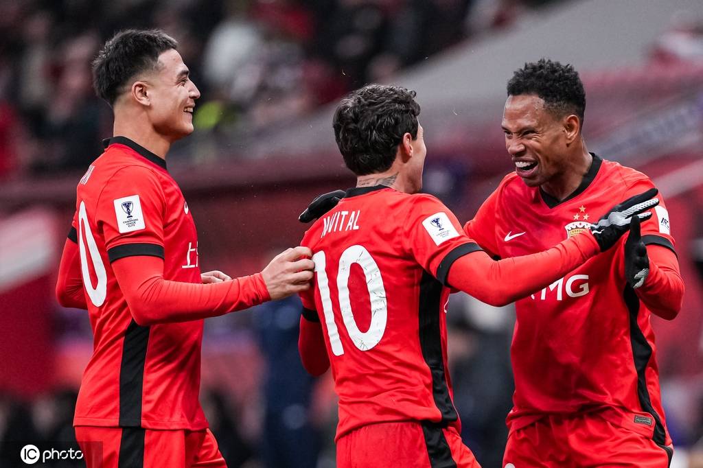 继续垫底<strong></p>
<p>波卡币价格</strong>！亚冠-林皇2射1传维塔尔世界波 海港主场1-3首尔