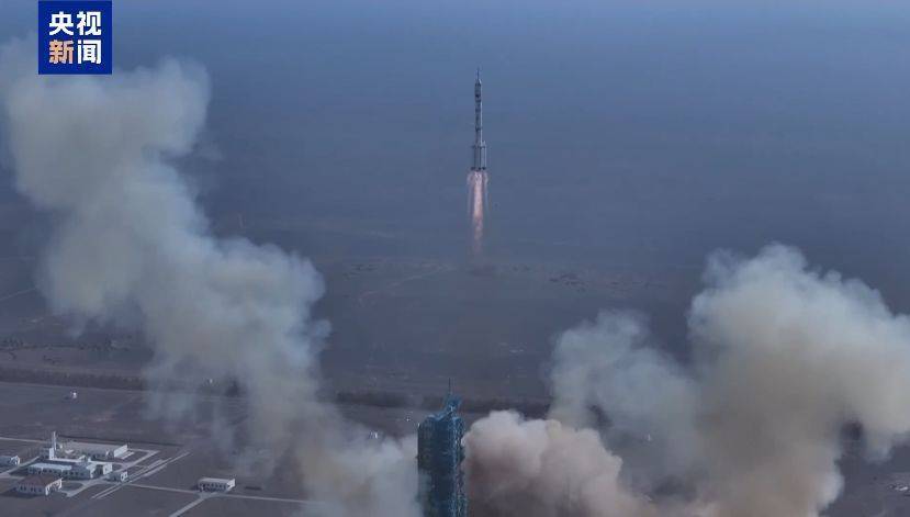 首次应急发射<strong></p>
<p>波卡币价格</strong>！神舟二十二号飞船发射圆满成功！飞船上装了啥？怎么装？一文揭秘