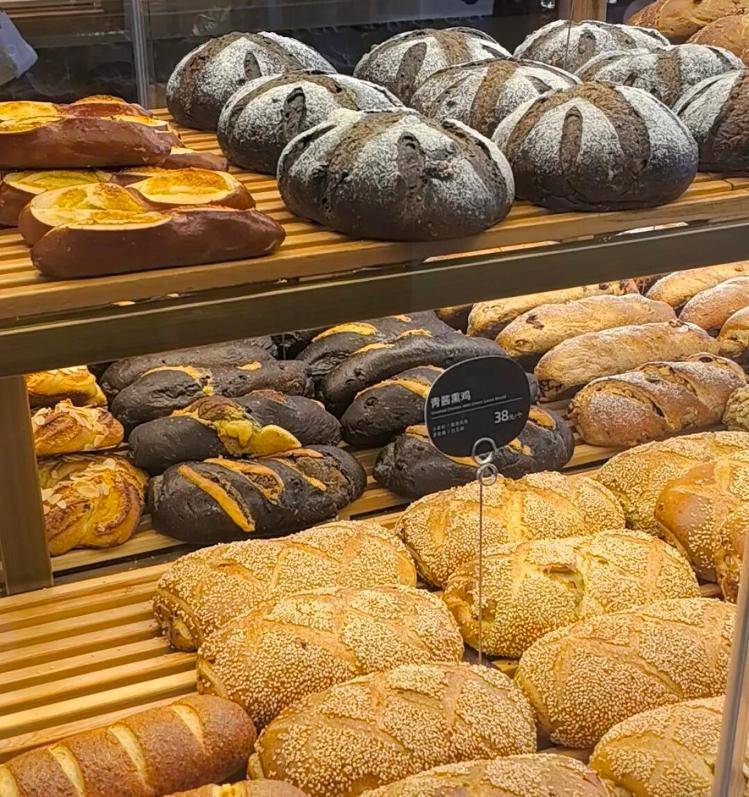 30元的蛋挞、50元的吐司、“店里永远排长队”……面包咋越来越贵<strong></p>
<p>波卡币价格</strong>？