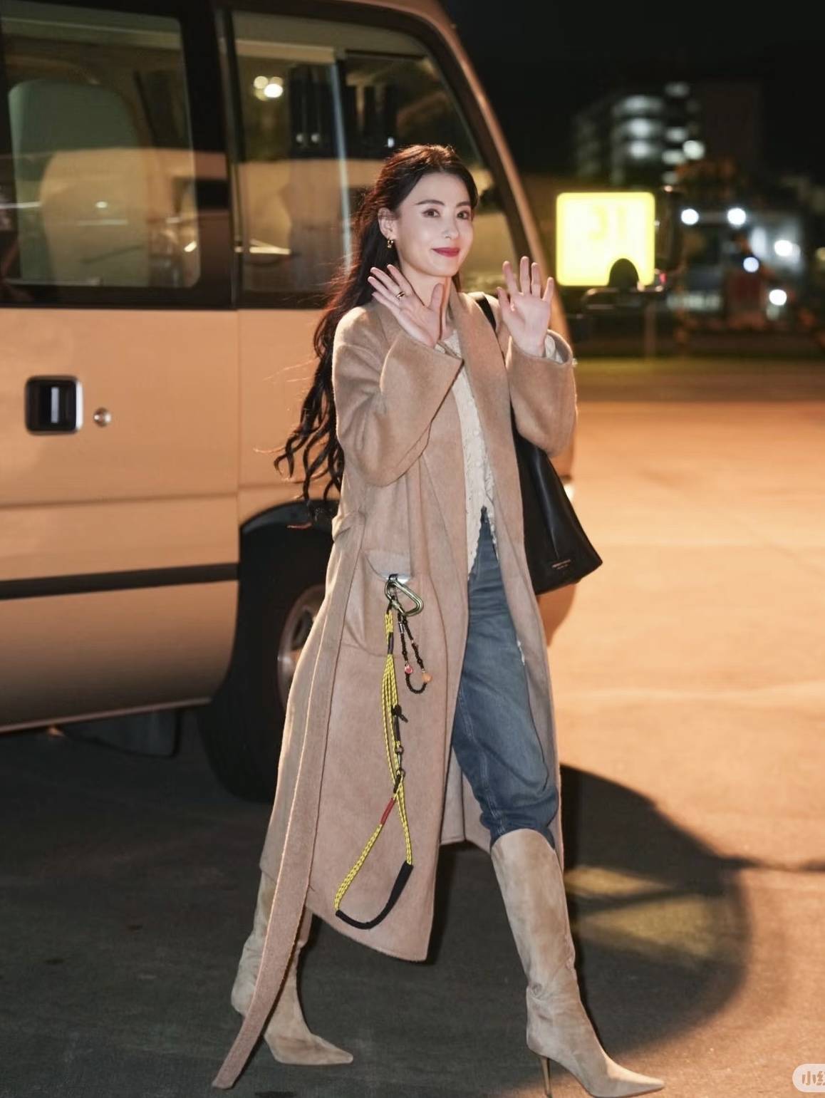 巩俐、梅姨、高圆圆...Power女性冬天少不了一件驼色大衣<strong></p>
<p>币安币价格</strong>！