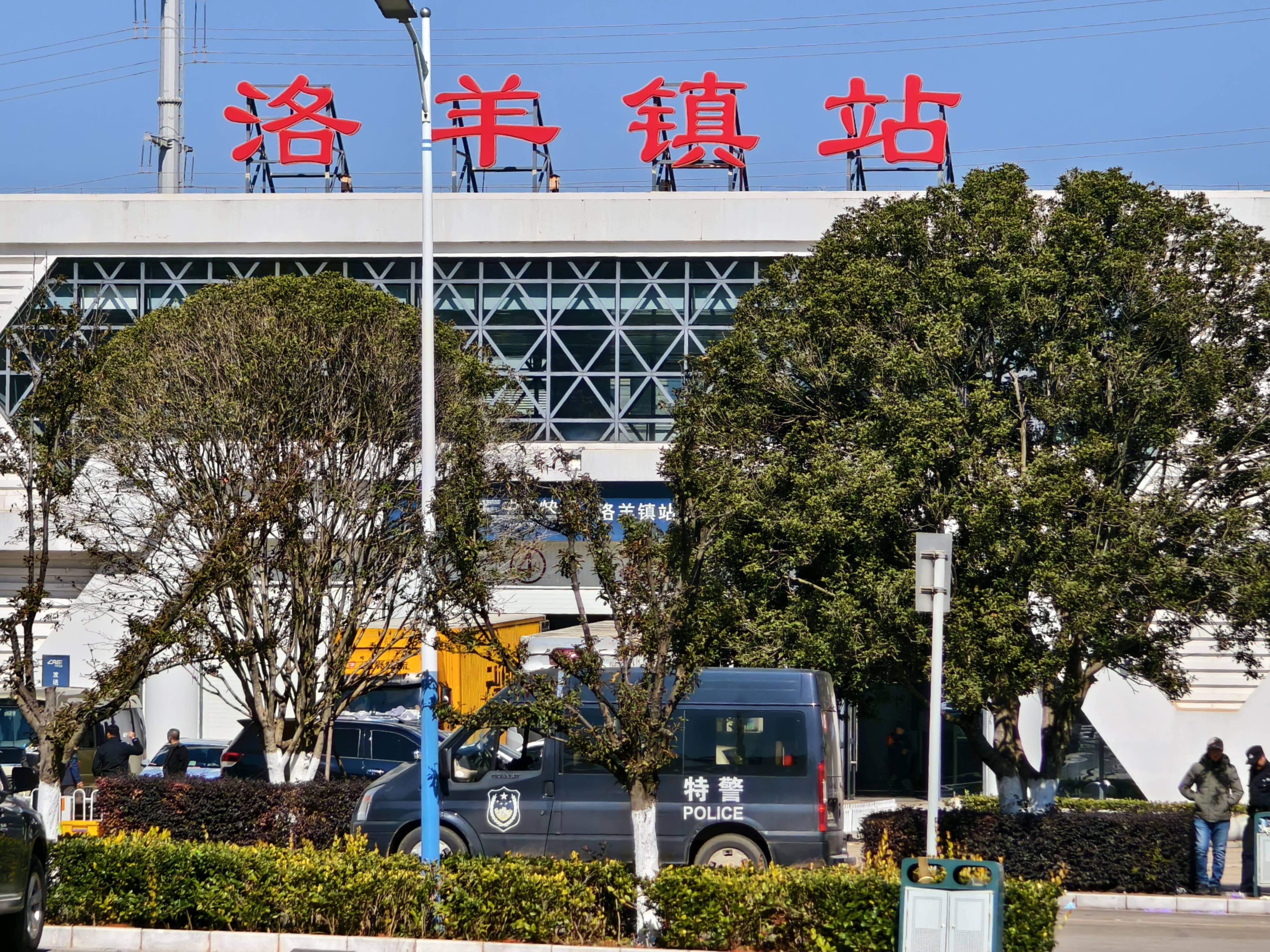 昆明发生试验列车撞施工作业人员事故<strong></p>
<p>ADA价格</strong>，开屏新闻记者探访现场