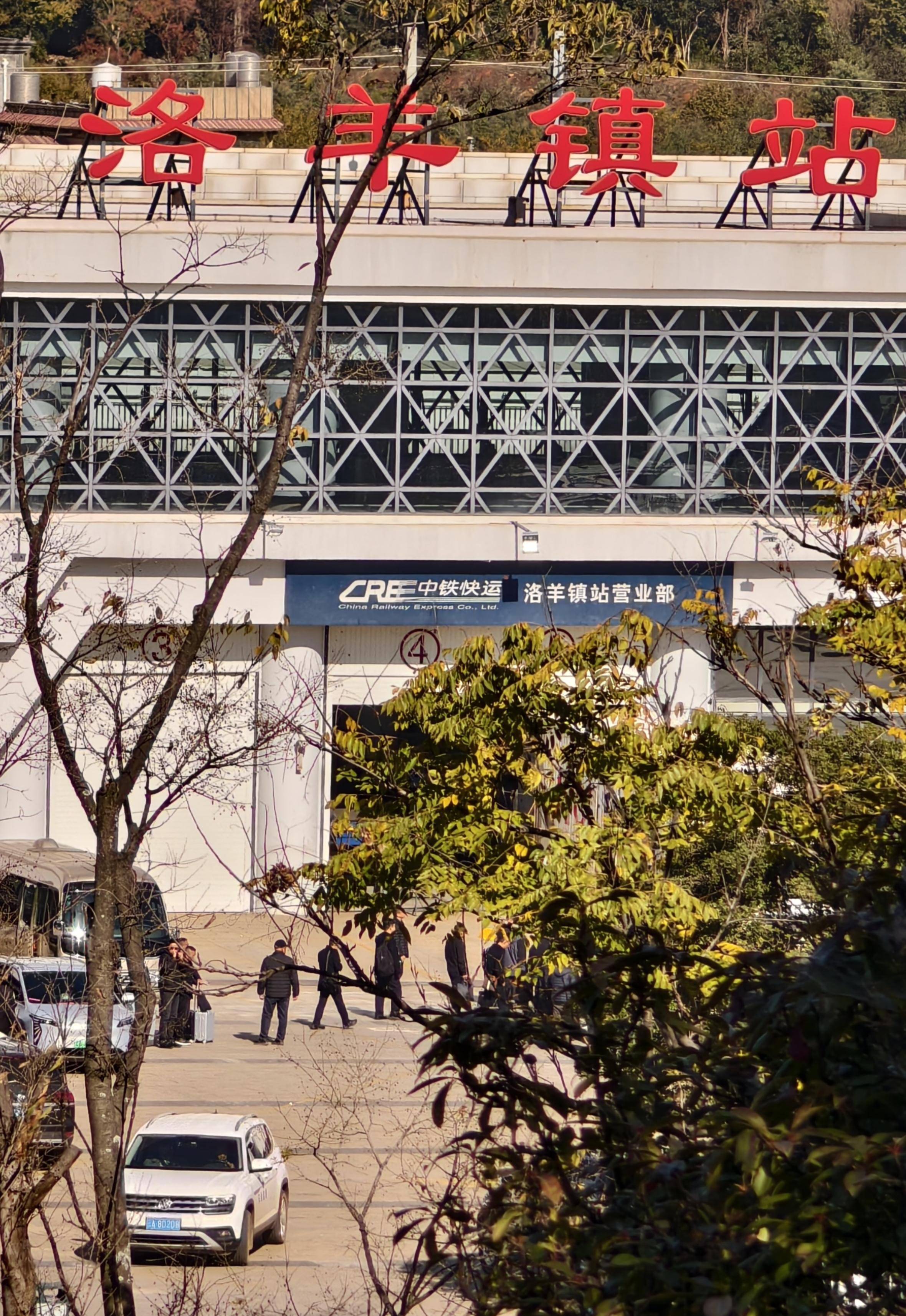 昆明发生试验列车撞施工作业人员事故<strong></p>
<p>ADA价格</strong>，开屏新闻记者探访现场