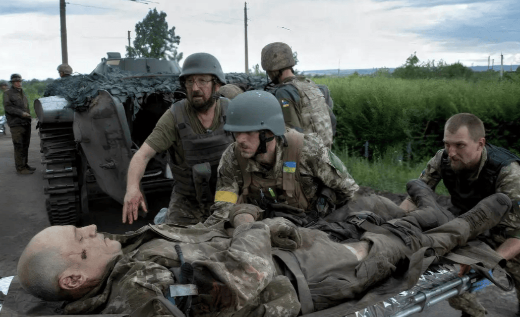 乌克兰败局已定？前线已经大崩溃<strong></p>
<p>ADA价格</strong>，乌军精锐爆料：新兵练两天就上战场！