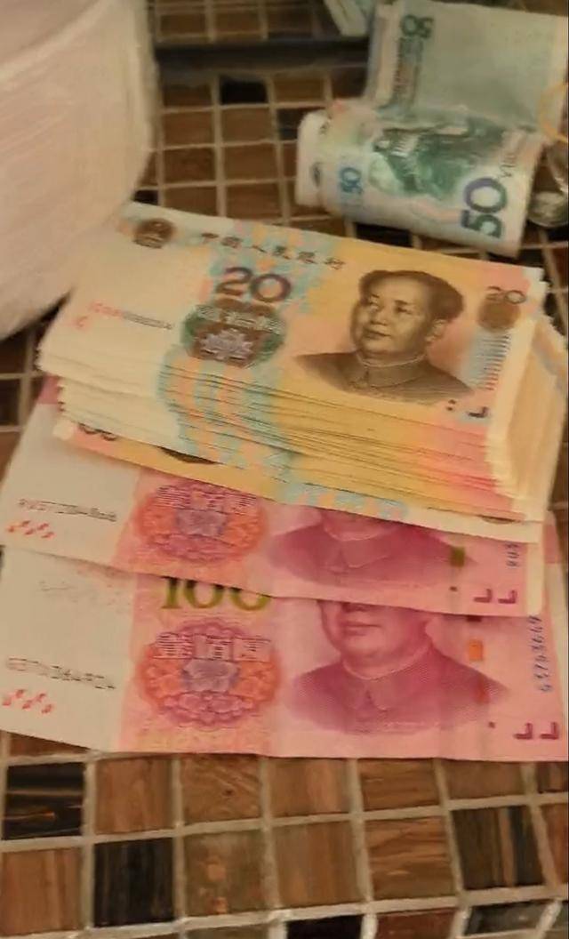 房子要卖了<strong></p>
<p>艾达币价格</strong>，两万多现金和珍贵邮票却落在里面，还好有他