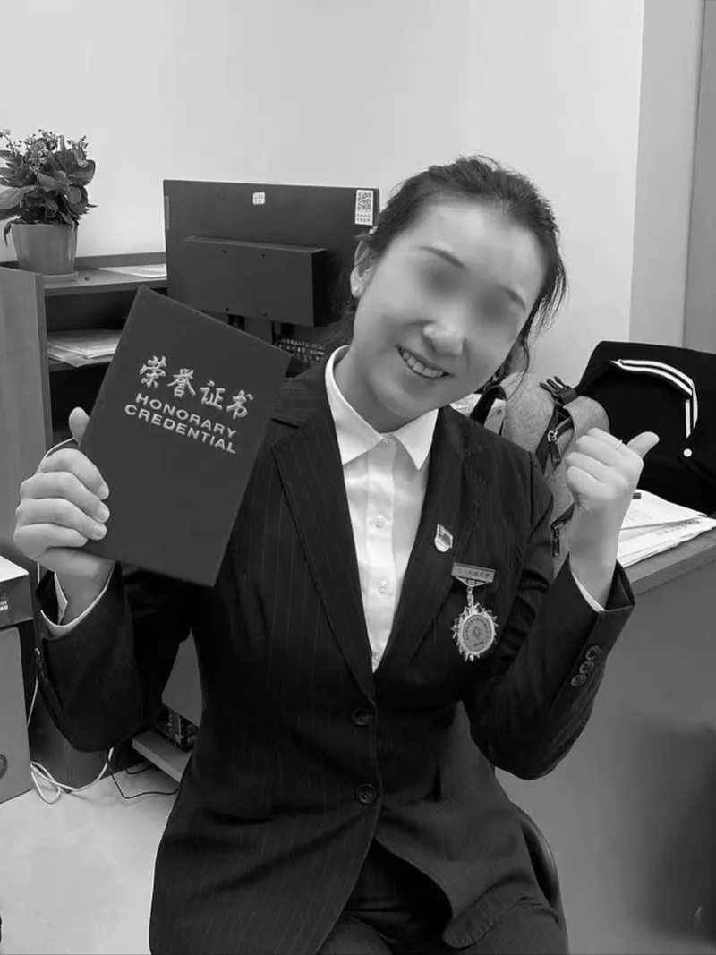 28岁女子被高空抛砖砸中离世<strong></p>
<p>艾达币价格</strong>，凶手被判处死刑；家属起诉事发地物业等单位：凶手6天里多次高空抛物