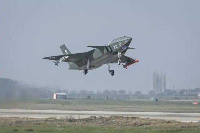 我们落后了？土耳其完成“世界首次无人机发射空空弹”<strong></p>
<p>BCH价格</strong>，性能如何