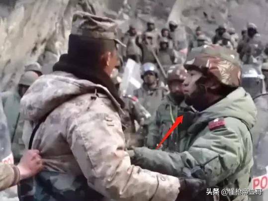 第一个扑向祁团长的印军黄种人面孔<strong></p>
<p>BCH价格</strong>,他到底是什么人?