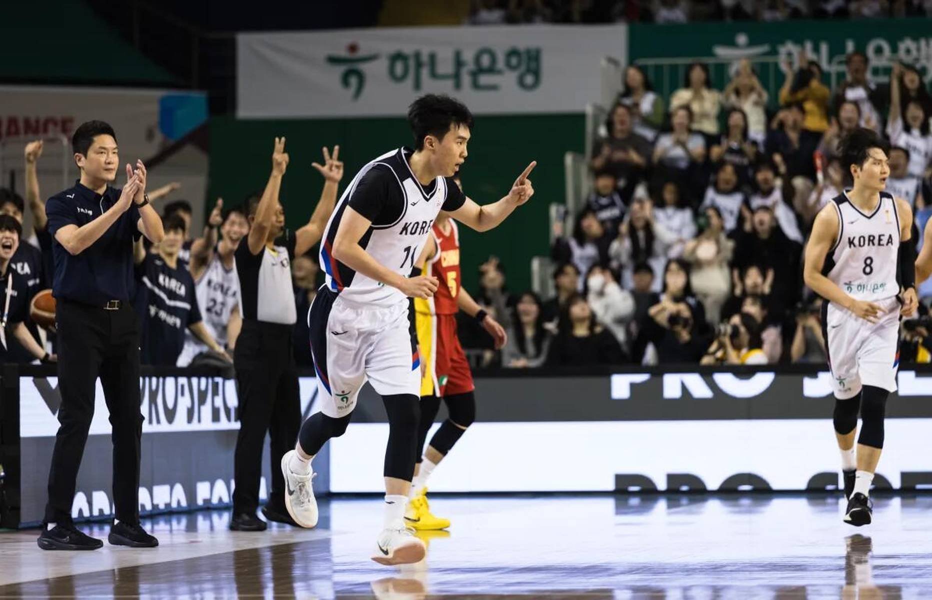 深度-没有优秀后卫支撑<strong></p>
<p>BCH价格</strong>,男篮变成了失去眼睛的猎鹰