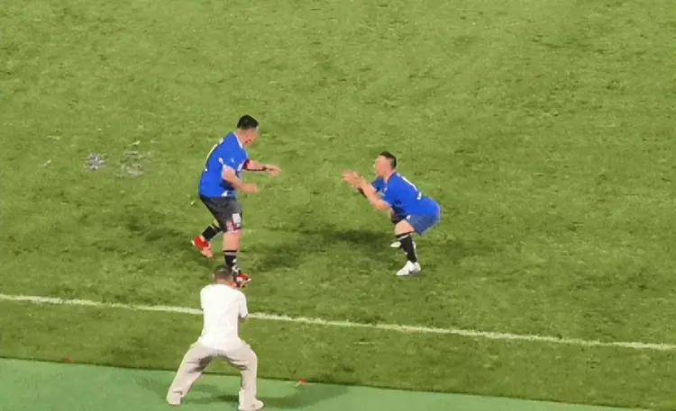 考古 | 赵本山妻子罕见公开现身<strong></p>
<p>BCH价格</strong>，气质优雅五官美艳，俩人爱情太感人！