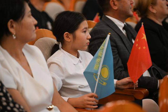 哈萨克斯坦人民党：任何破坏中国领土完整的挑衅均不可接受