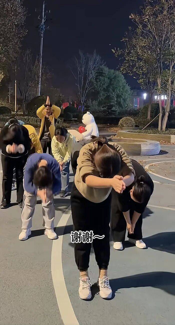 为救患癌孩子<strong></p>
<p>莱特币价格</strong>，父母冬夜在济南街头每晚跳舞五小时：吴克群发起千人共舞，点赞济南是“济燃”