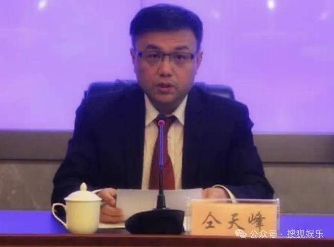 又一对魔幻的圈内姐弟恋曝光<strong></p>
<p>BSV价格</strong>!这组合有点太超前了......