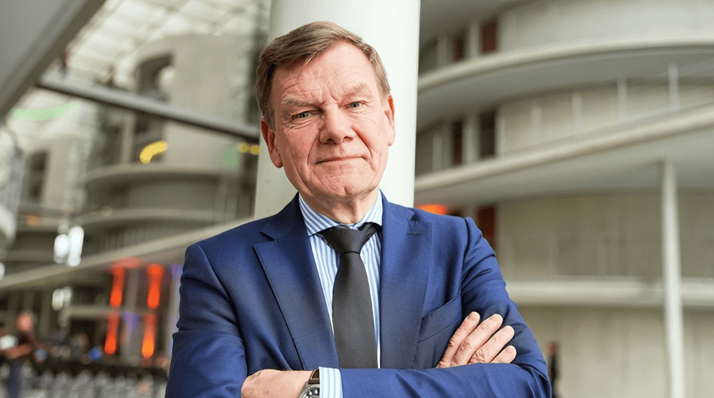 行程结束<strong></p>
<p>BSV价格</strong>，德国外长离开北京，临走前提出2个要求，中方态度明确！