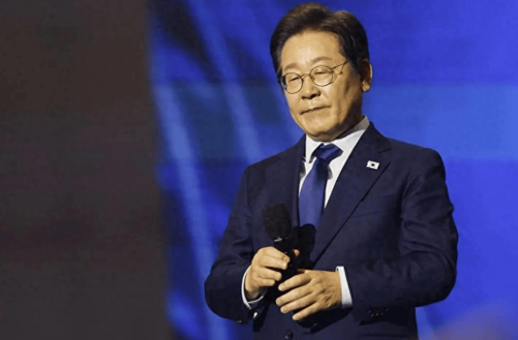 李在明终于明白<strong></p>
<p>BSV价格</strong>，曾经劝和中日的建议，在中方眼中是多么可笑！