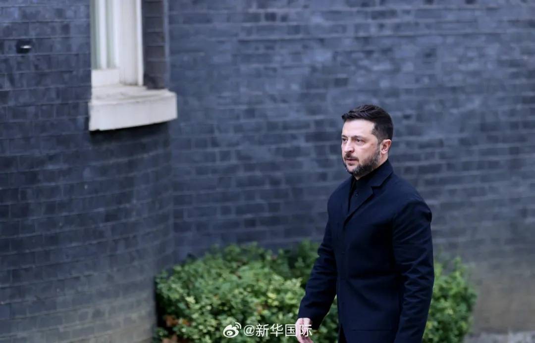 乌克兰召集30国紧急会谈<strong></p>
<p>比特币价格</strong>，泽连斯基：乌方正竭力避免受制于特朗普的“快速停火”要求