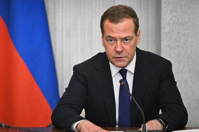 美国想和中俄印日组建C5<strong></p>
<p>比特币价格</strong>，梅德韦杰夫：给了欧洲一记响亮的耳光