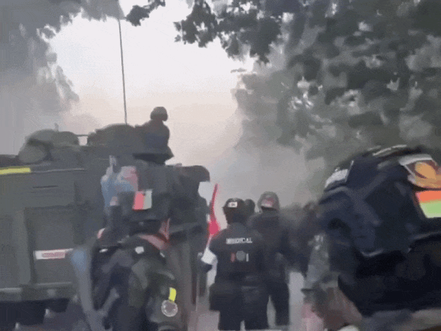 柬埔寨出动PHL-03型300毫米远火<strong></p>
<p>虚拟货币交易</strong>,3发火箭弹准确命中泰军据点?