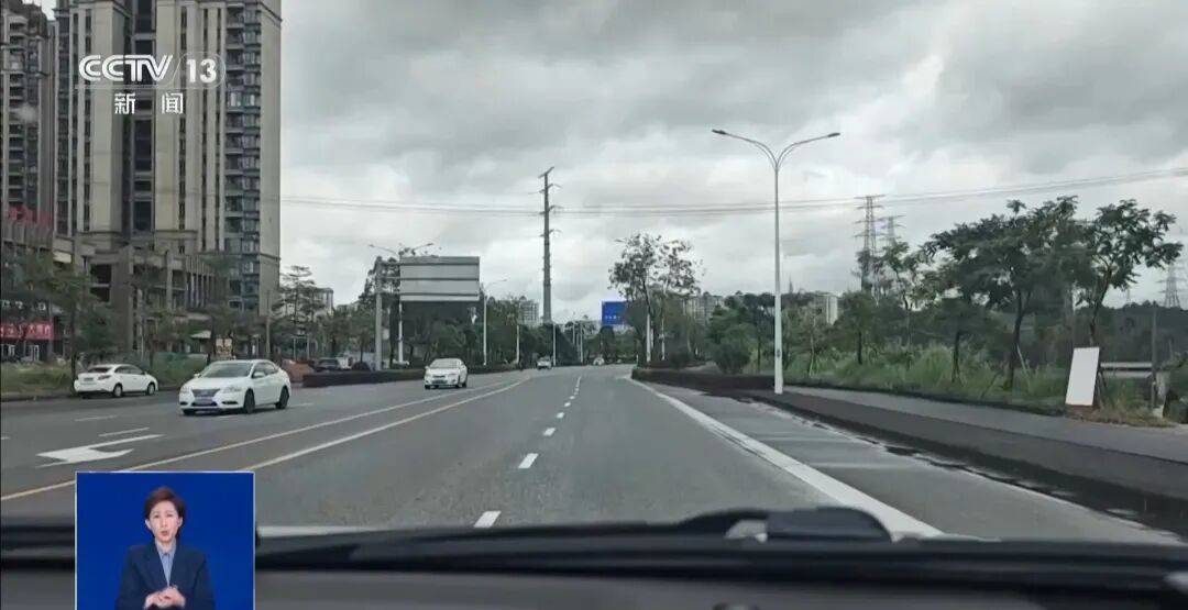 央视披露：男子在网吧厕所墙上看到“高薪日结5000-20000”广告<strong></p>
<p>虚拟货币平台</strong>，即将出境时被警方拦下