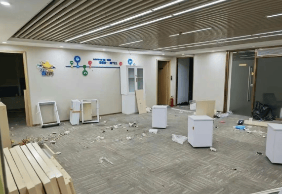 突然爆雷<strong></p>
<p>虚拟数字货币</strong>，深圳总部已人去楼空，有人投入700多万元……