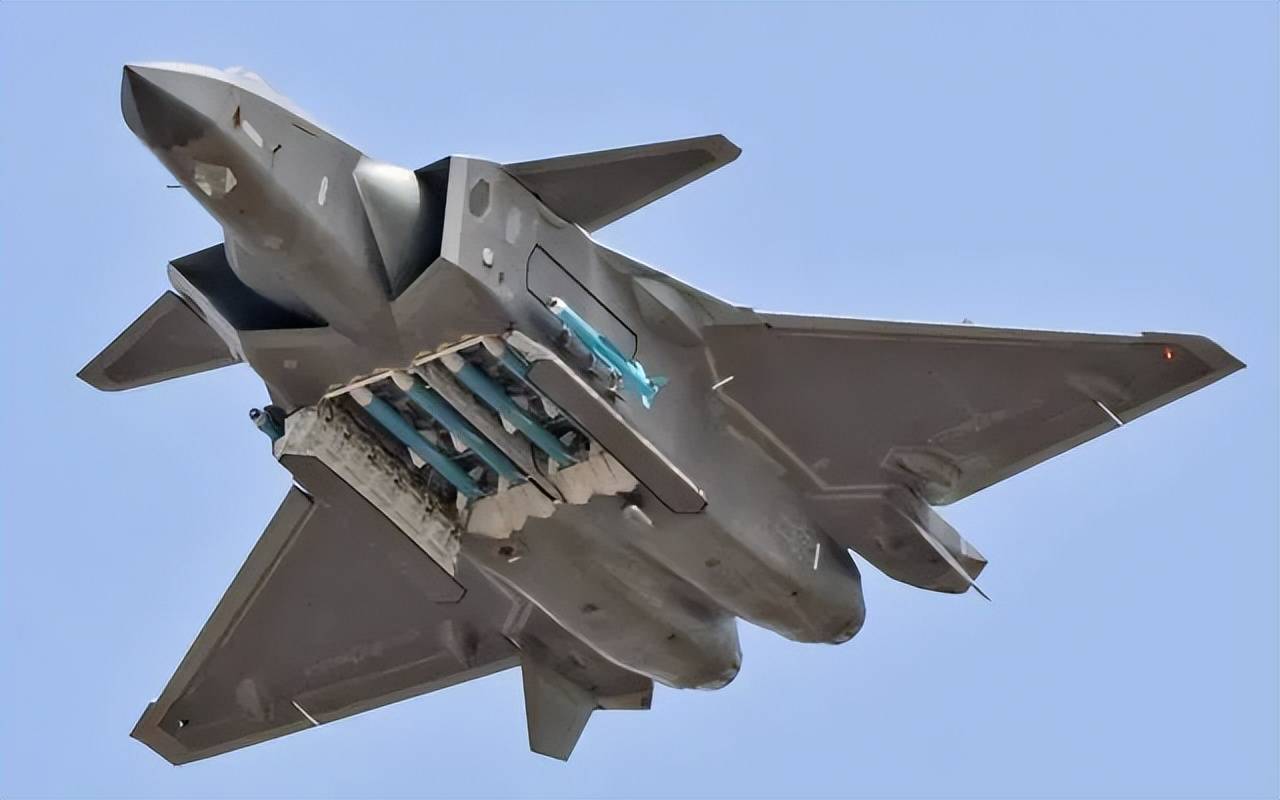 中航官宣：歼-20S具备对地、对海打击能力<strong></p>
<p>数字虚拟货币</strong>，可与无人机协同作战！