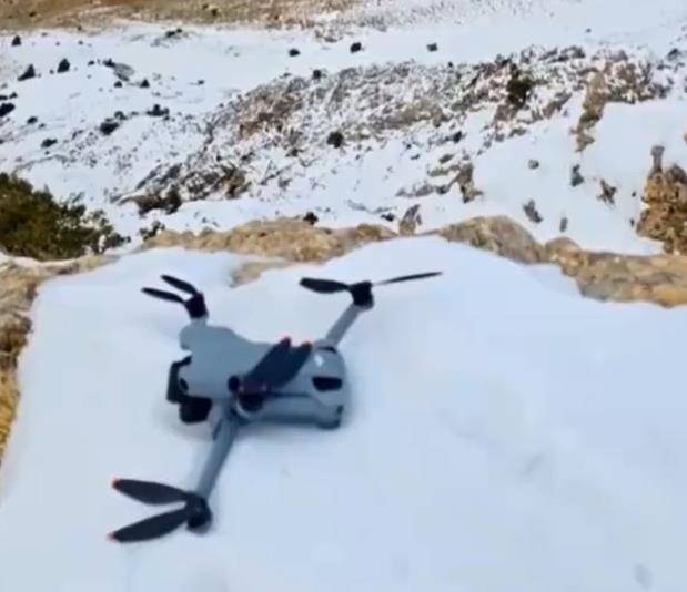 土耳其老鹰空中抓走无人机<strong></p>
<p>中国虚拟货币</strong>,带上山顶“玩自拍”