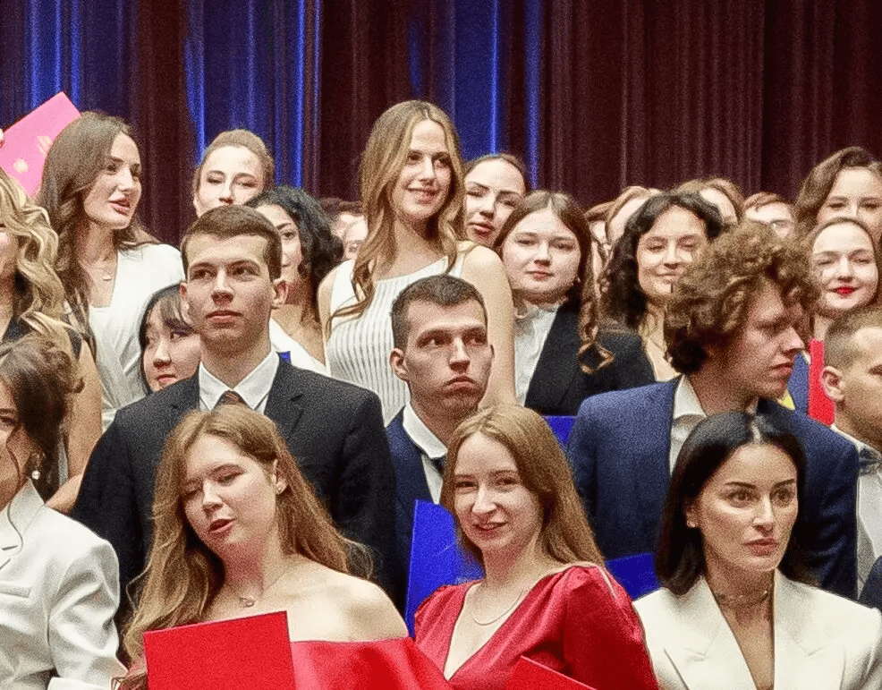 阿萨德政权倒台一年：家族奢华流亡生活曝光