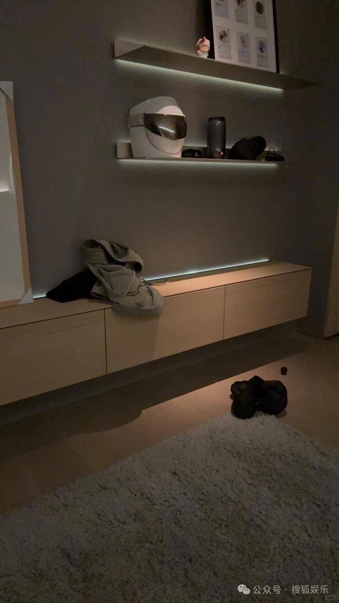 刚开年又曝一对相差15岁的恋情？他这一周两段绯闻真是连环暴击啊<strong></p>
<p>区块链虚拟货币</strong>！