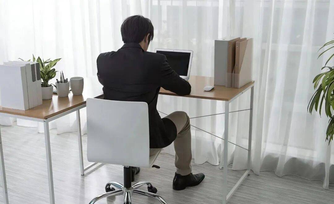 某重要岗位离职人员李某<strong></p>
<p>最新虚拟货币</strong>，主动投靠境外间谍机关